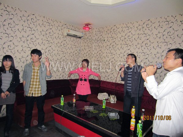 2011年10月，鄭州企鵝糧油機(jī)械有限公司--外貿(mào)部，十一國慶節(jié)團(tuán)體活動(dòng)！(圖2)