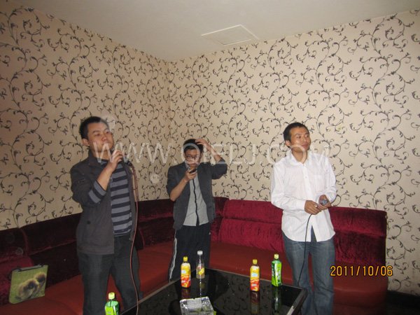 2011年10月，鄭州企鵝糧油機(jī)械有限公司--外貿(mào)部，十一國慶節(jié)團(tuán)體活動(dòng)！(圖6)