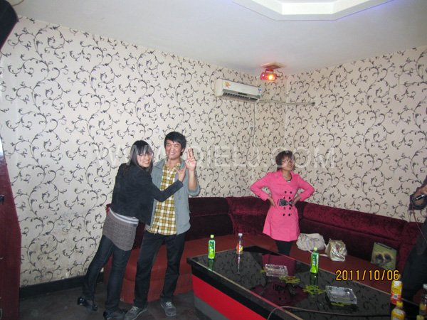 2011年10月，鄭州企鵝糧油機(jī)械有限公司--外貿(mào)部，十一國慶節(jié)團(tuán)體活動(dòng)！(圖7)